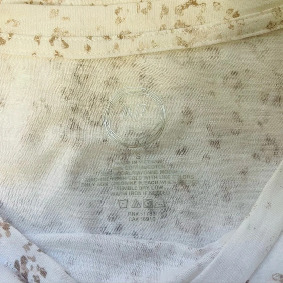 Maurices 24/7 White & Light Brown Animal Print Drop Shoulder Tee Small Women’s - Picture 8 of 9